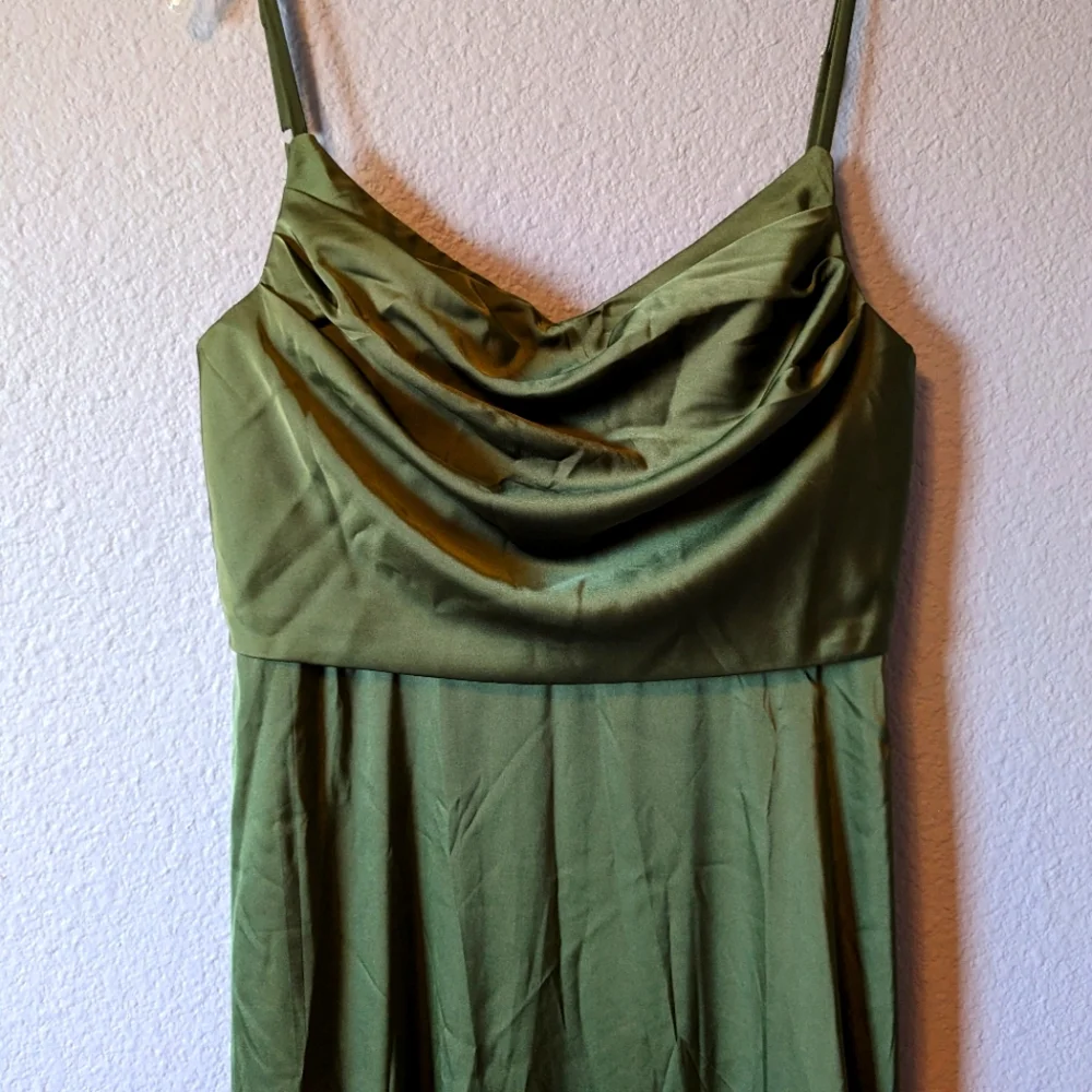 NEW  Somifa Olive Green Satin Maxi Dress Cowl Neck Spaghetti Straps Prom Sz. 14 - Picture 3 of 9